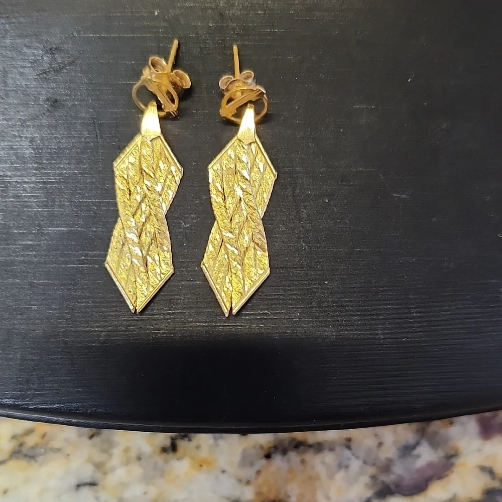 14K Gold Vintage Elegant Solid Gold Braided Herringbone Dangle Pierced Earrings